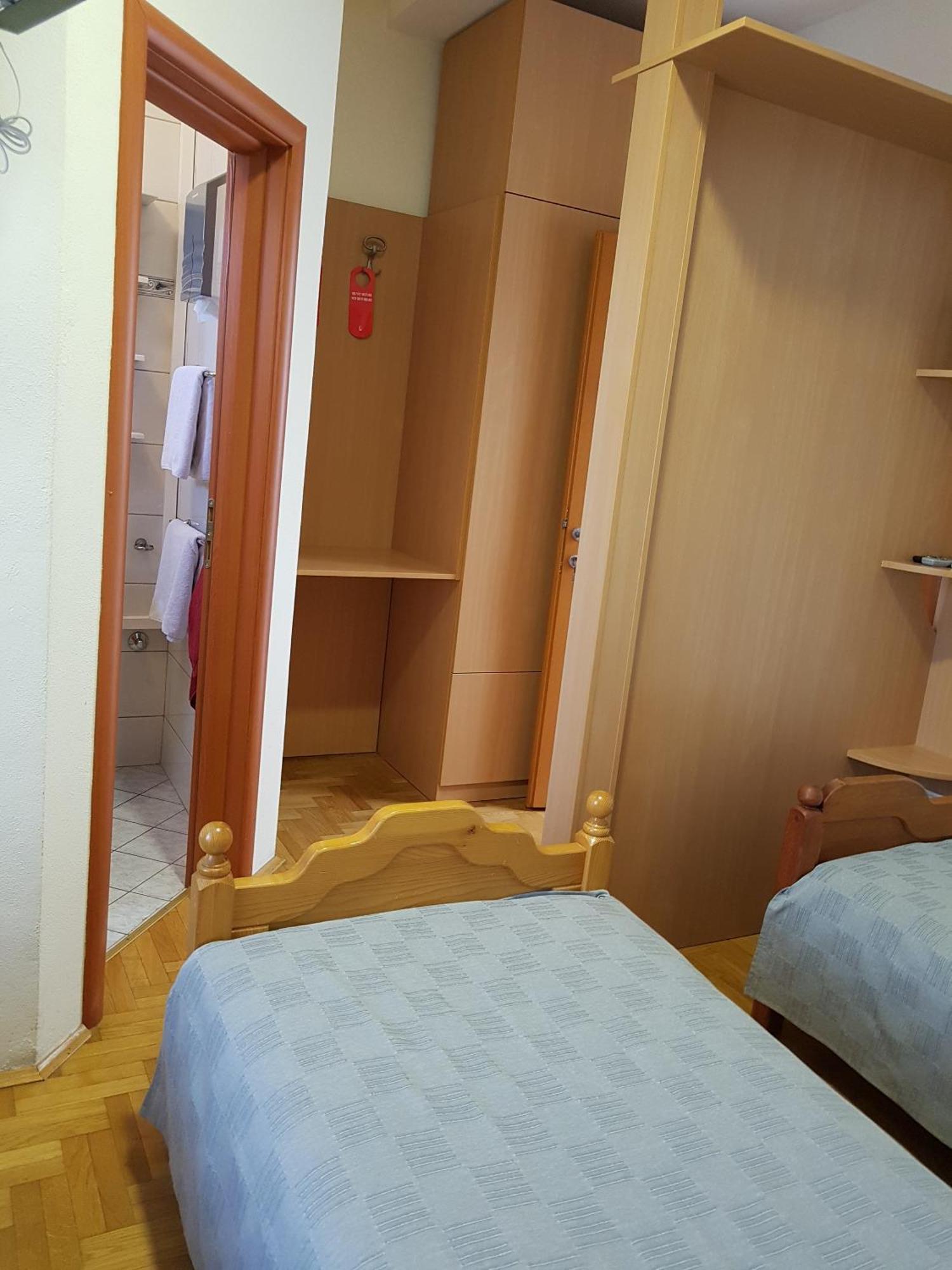Prenociste Klas Pleternica Zimmer foto